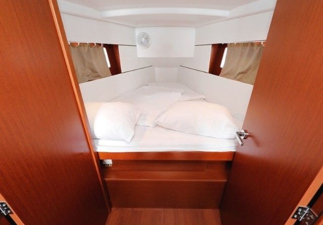 Beneteau Oceanis 35.1