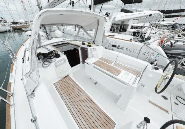 Beneteau Oceanis 35.1