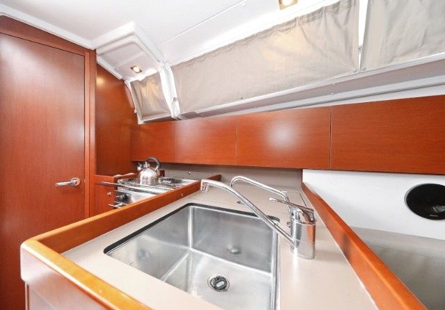 Beneteau Oceanis 35.1