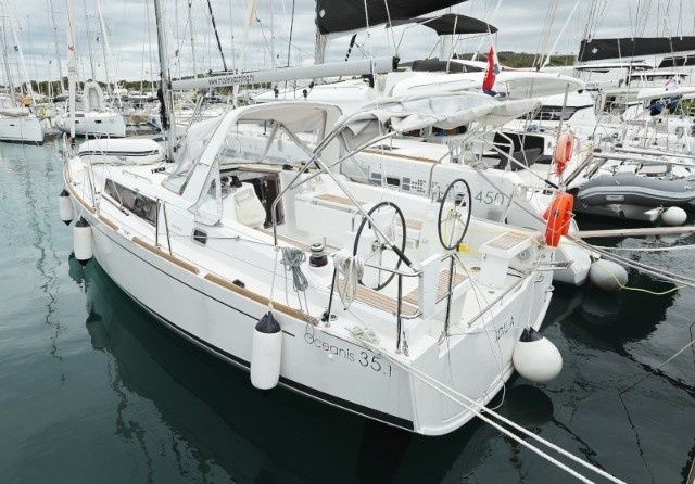 Beneteau Oceanis 35.1