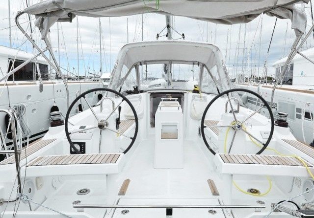 Beneteau Oceanis 35.1