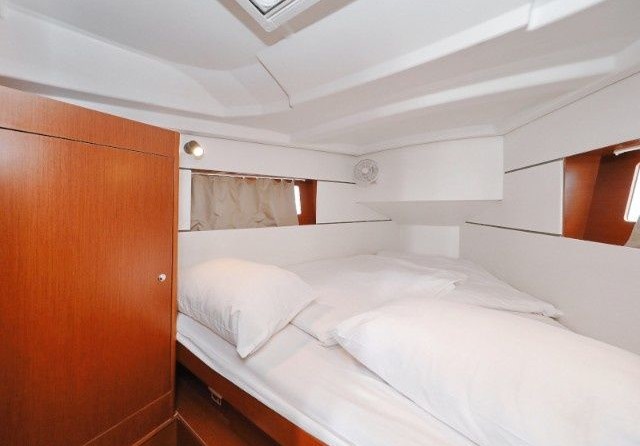 Beneteau Oceanis 35.1