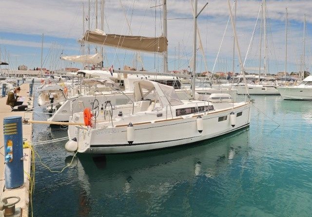 Beneteau Oceanis 35.1