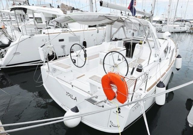 Beneteau Oceanis 35.1