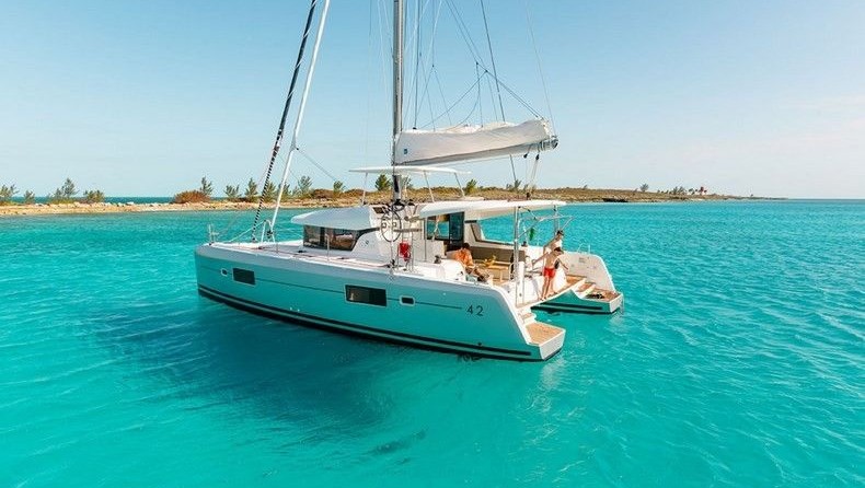 Fountaine Pajot Astréa 42