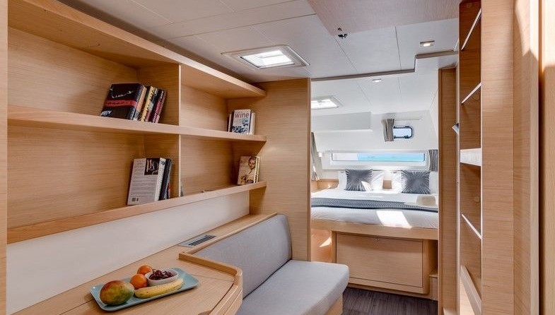 Fountaine Pajot Astréa 42