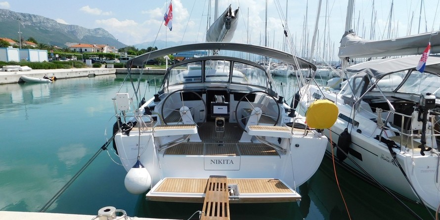Hanse 418