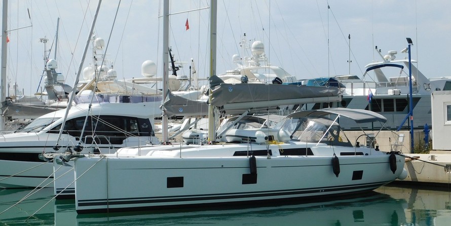 Hanse 418