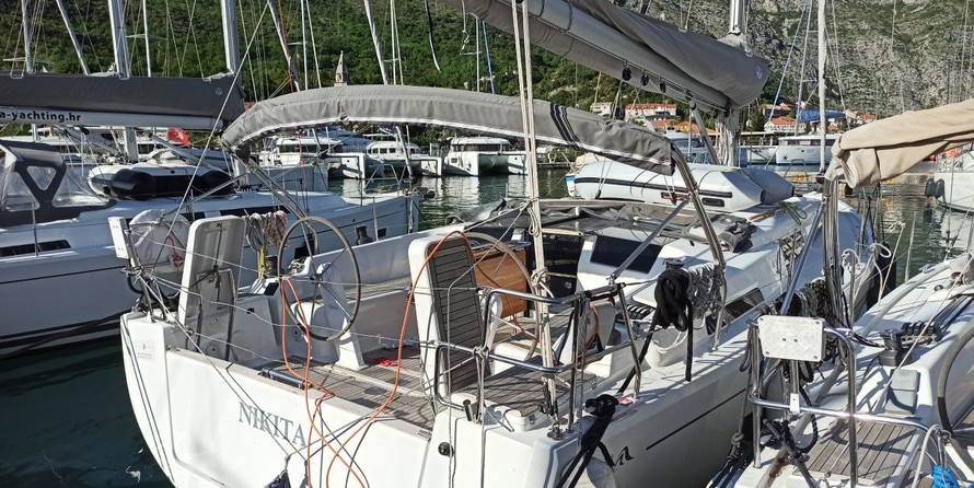 Hanse 418