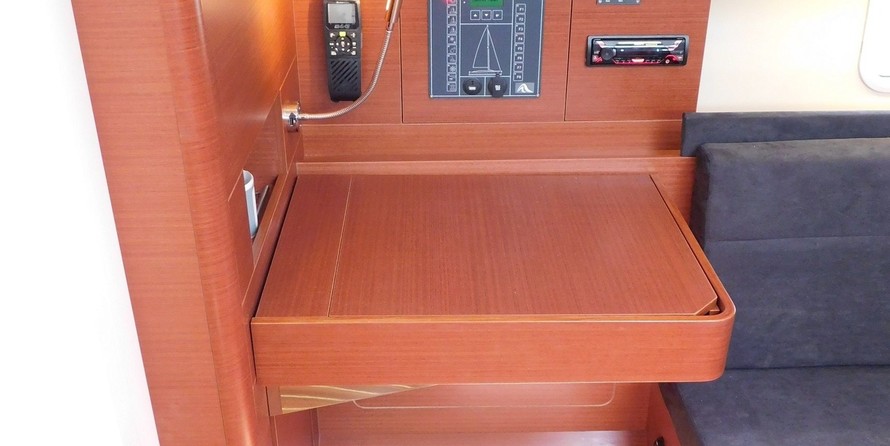 Hanse 418