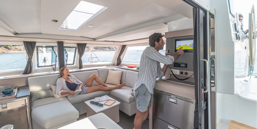 Fountaine Pajot Lucia 40