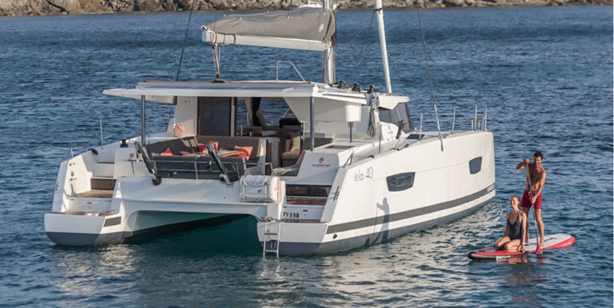 Fountaine Pajot Lucia 40