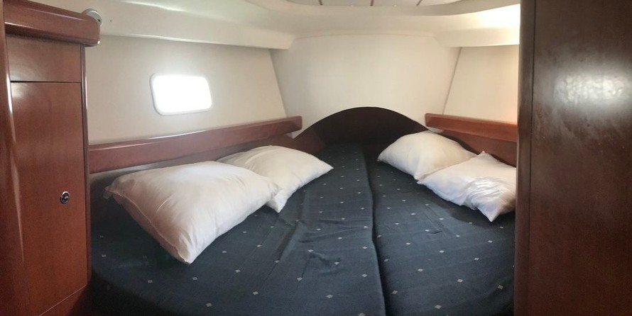 Beneteau Oceanis Clipper 423