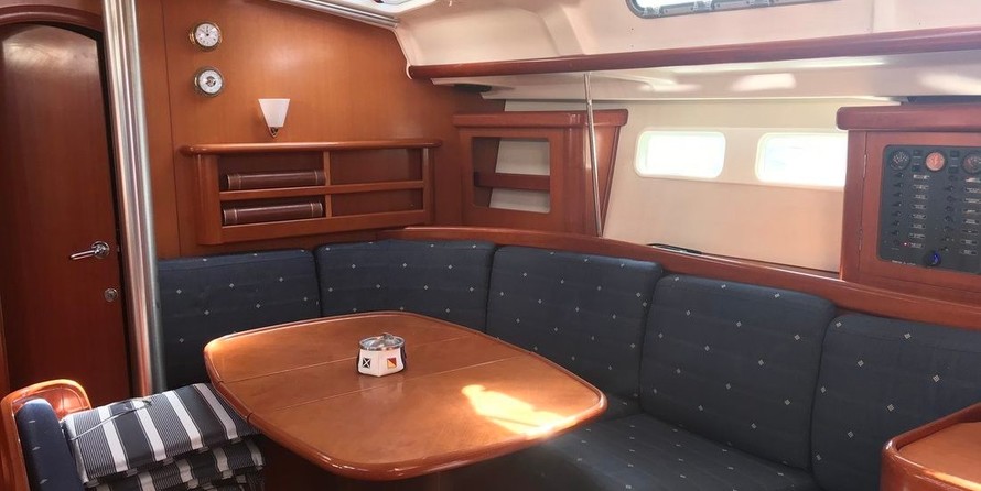 Beneteau Oceanis Clipper 423