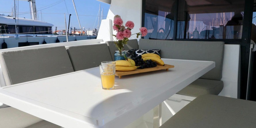 Fountaine Pajot Astréa 42