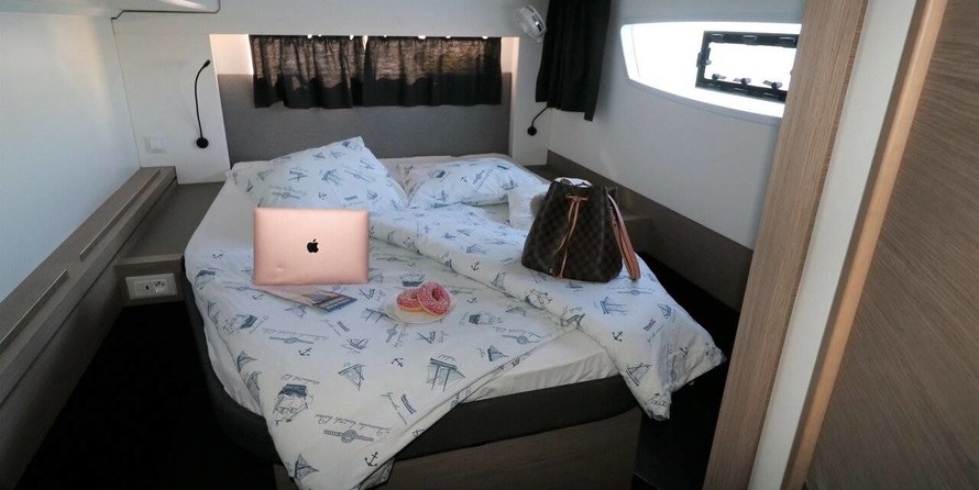 Fountaine Pajot Astréa 42