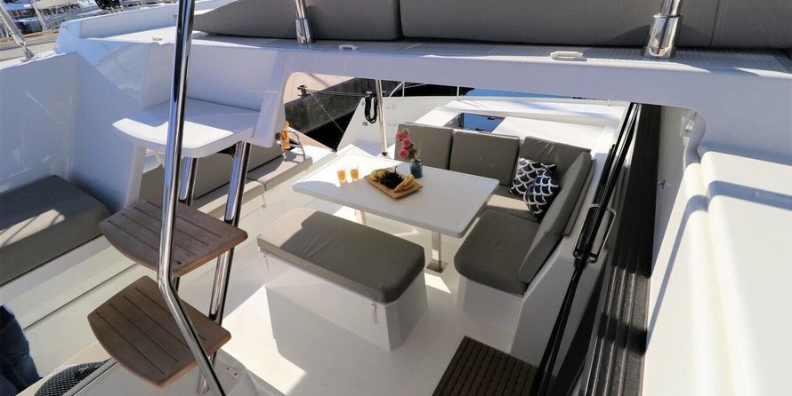 Fountaine Pajot Astréa 42