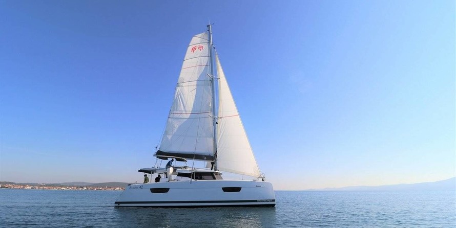Fountaine Pajot Astréa 42