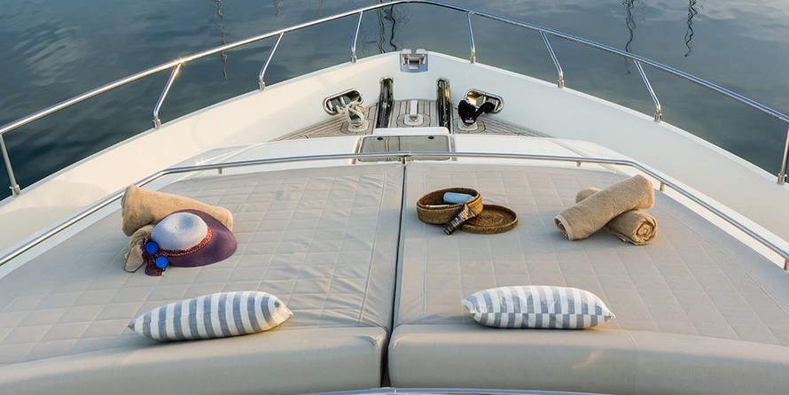 Ferretti 225
