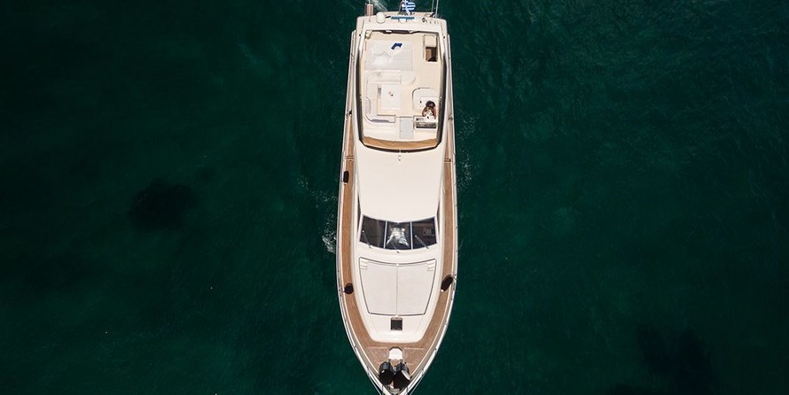 Ferretti 225