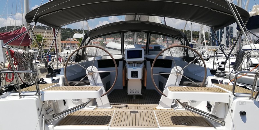 Hanse 418