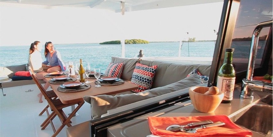 Fountaine Pajot Lucia 40