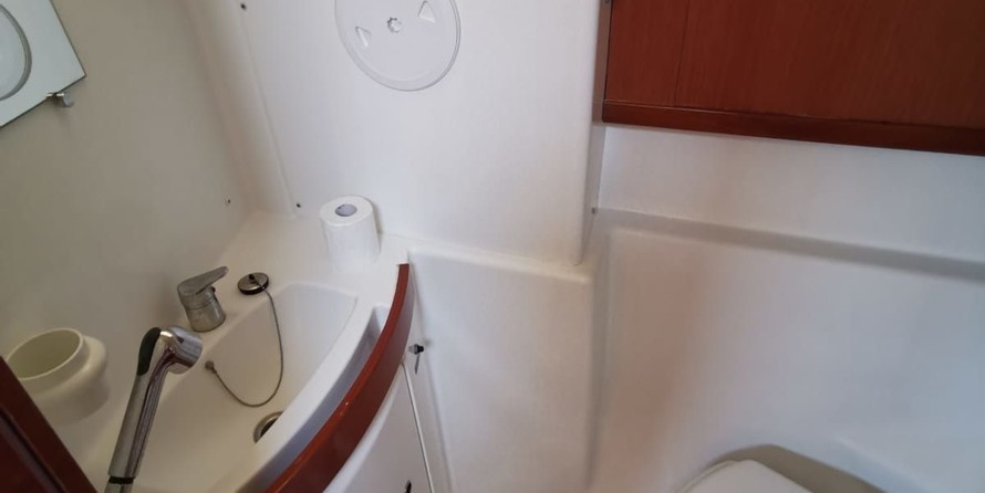 Beneteau Oceanis 43