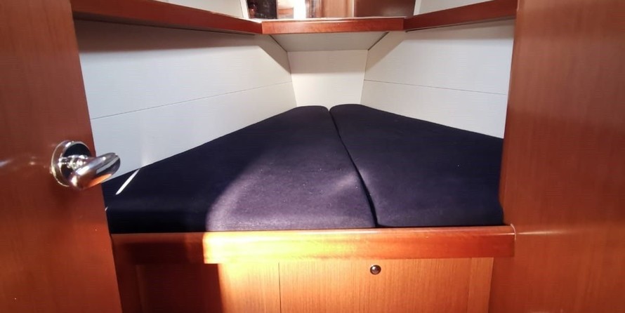 Beneteau Oceanis 43