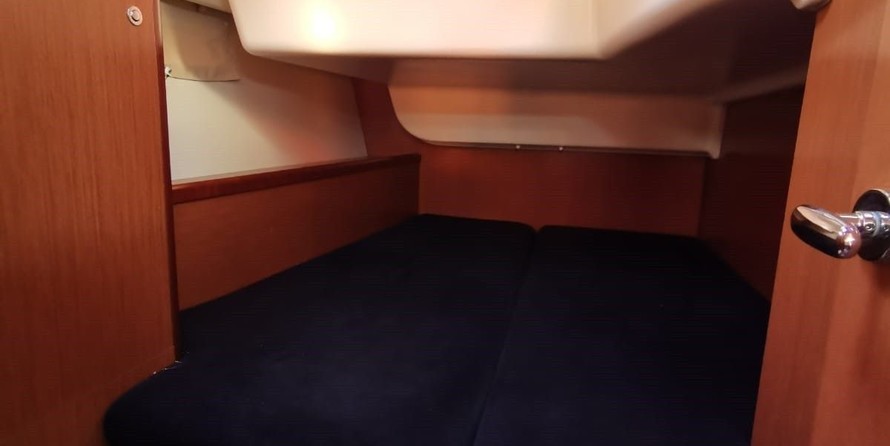Beneteau Oceanis 43
