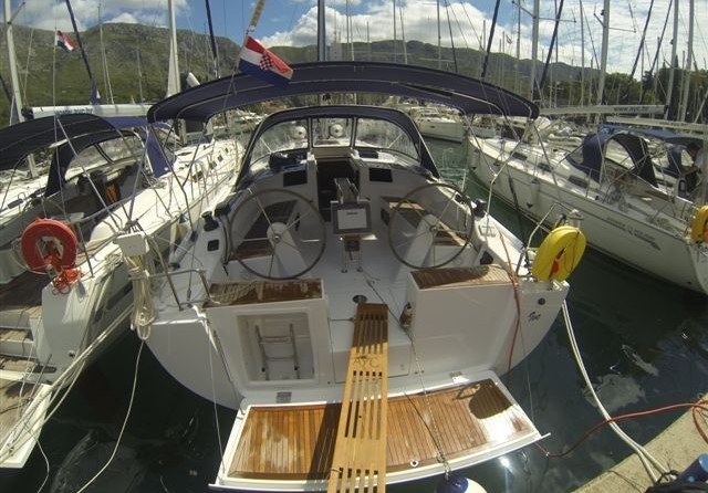 Hanse 415