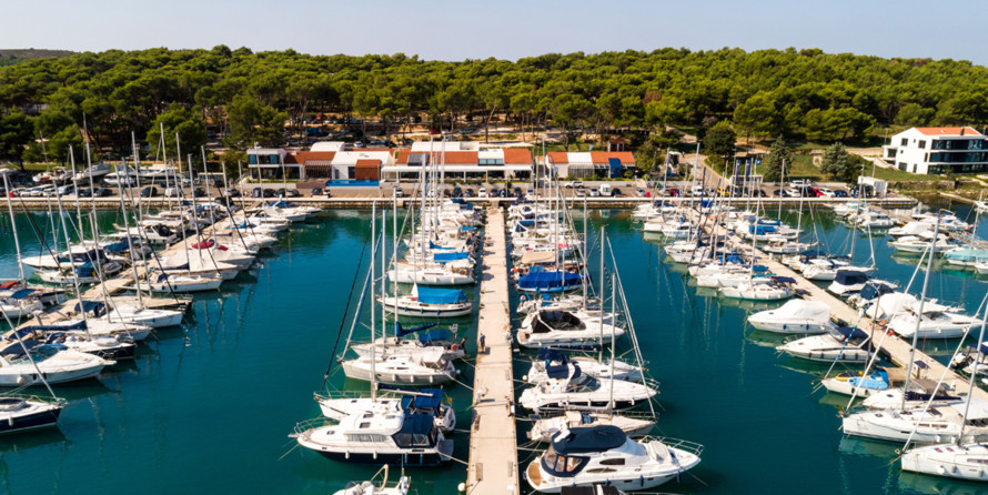 Beneteau Oceanis 38.1