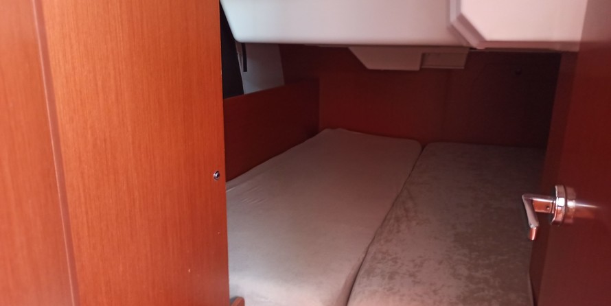 Beneteau Oceanis 38.1