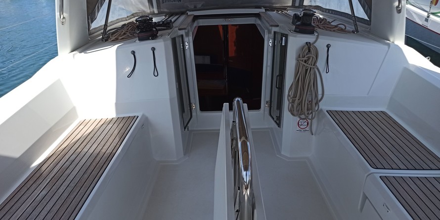Beneteau Oceanis 38.1