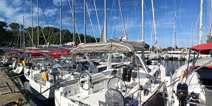 Beneteau Oceanis 38.1