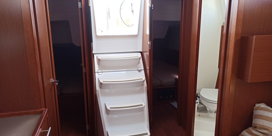 Beneteau Oceanis 38.1