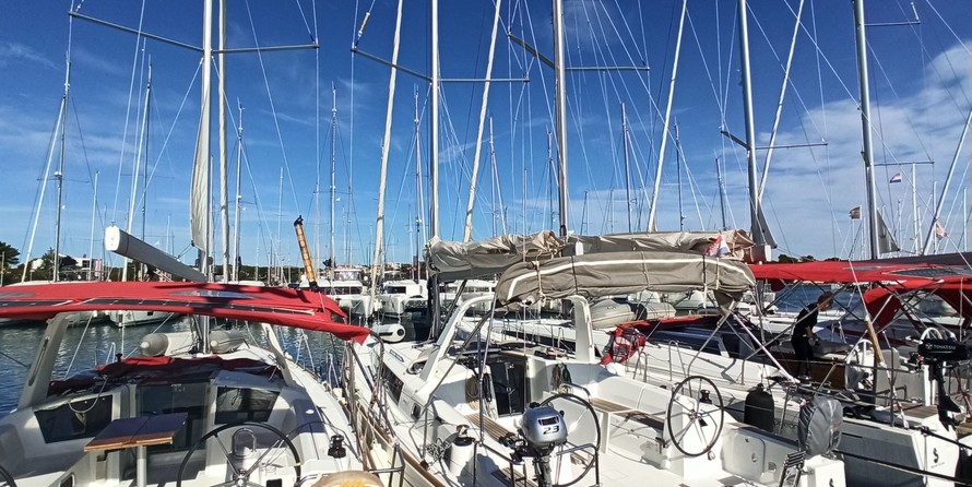 Beneteau Oceanis 38.1