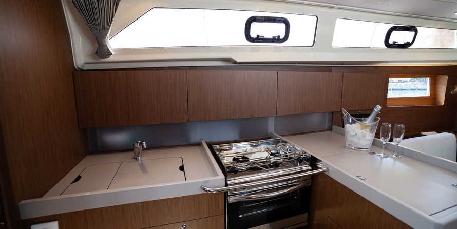 Beneteau Oceanis 41.1