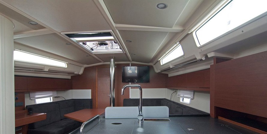 Hanse 418