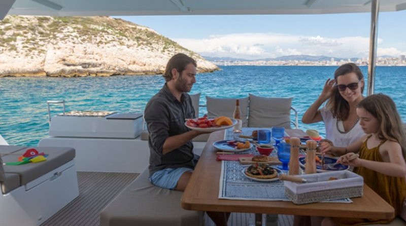 Fountaine Pajot Astréa 42