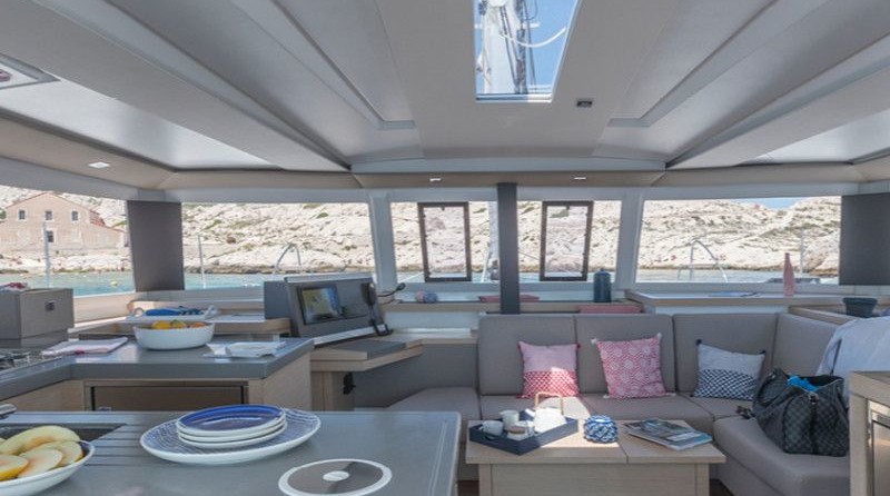 Fountaine Pajot Astréa 42