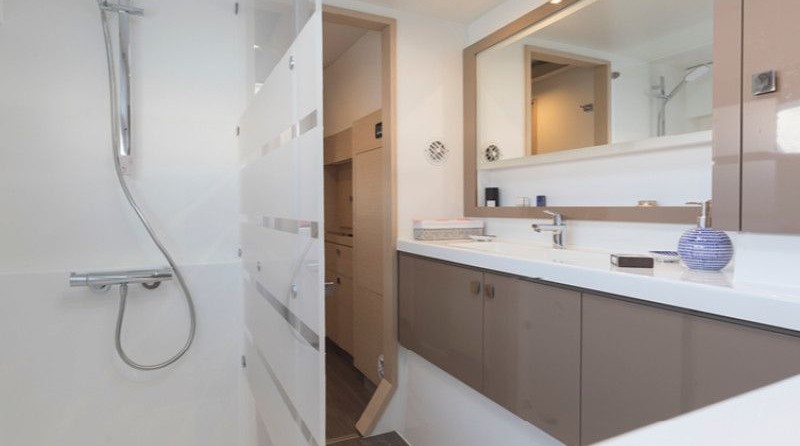 Fountaine Pajot Astréa 42