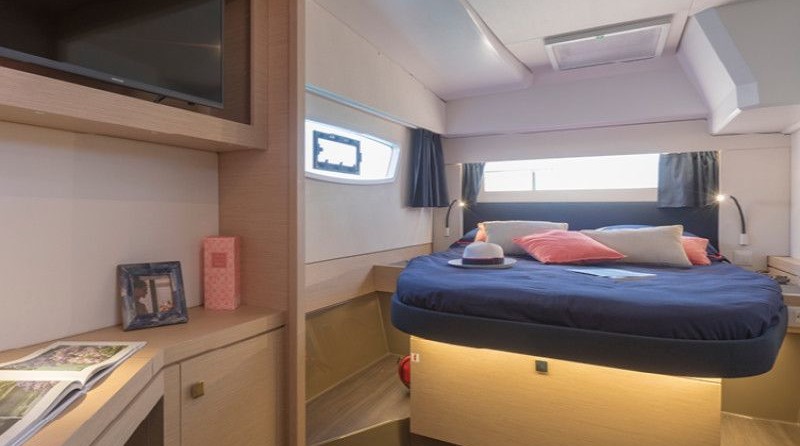 Fountaine Pajot Astréa 42