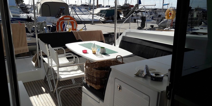 Lagoon 450 F