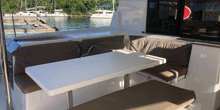 Fountaine Pajot Saona 47