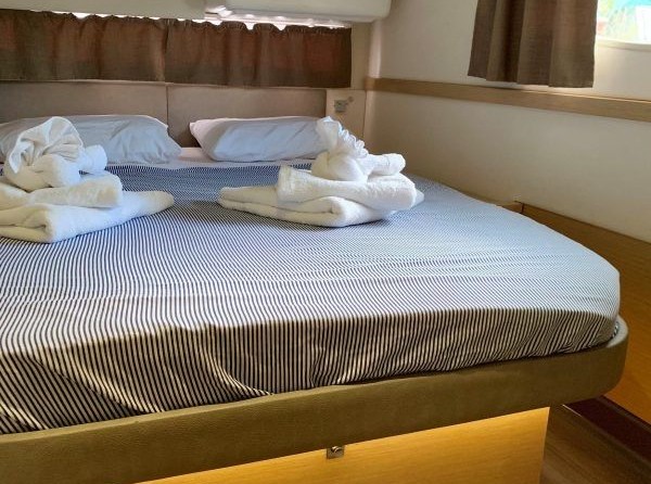 Fountaine Pajot Helia 44