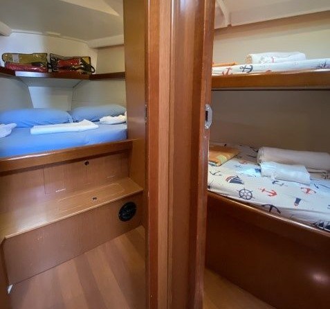 Beneteau Oceanis 43