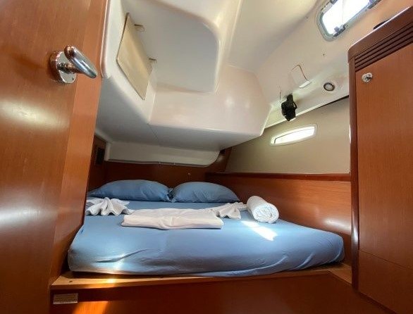 Beneteau Oceanis 43