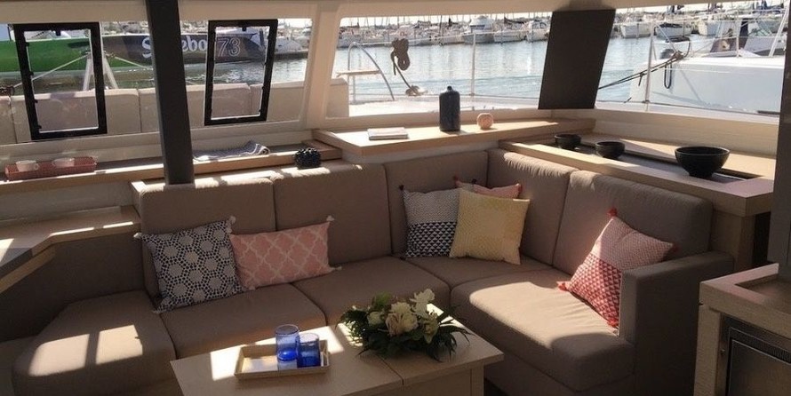 Fountaine Pajot Astréa 42