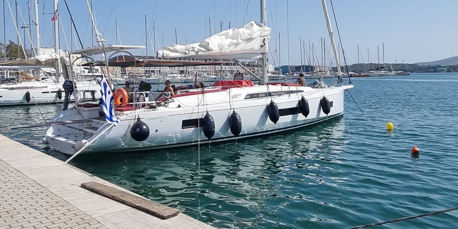 Beneteau Oceanis 51.1