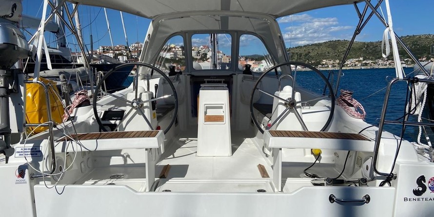 Beneteau Oceanis 35